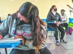 Organizaciones civiles, docentes y empresarios rechazaron el adelanto del fin de clases anunciado por la SEP y advirtieron riesgos académicos, familiares y sociales.