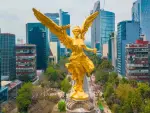 La economía mexicana empezaría el segundo trimestre del año con un mejor desempeño, acelerando ligeramente su crecimiento en abril.

Para más información del tema, visita: https://www.eleconomista.com.mx/economia/actividad-economica-mexico-acelero-ligeramente-crecimiento-abril-0-3-interanual-20260519-814267.html

¡Síguenos en nuestras redes sociales para mantenerte informado!

Twitter: https://twitter.com/eleconomista 
Facebook: https://www.facebook.com/ElEconomista.mx
Instagram: https://www.instagram.com/eleconomistamx
LinkedIn: https://www.linkedin.com/company/el-economista/

#ElEconomista #EconomíadeMéxico #Inegi