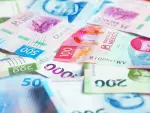 El dólar, refugio global, cae desde un máximo de dos meses ante las renovadas expectativas de un acuerdo de paz en Oriente Medio.