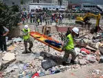 La Secretaría de Relaciones Exteriores informó que el personal de la embajada de México en Venezuela ha tenido contacto con 73 personas residentes o que se encontraban en tránsito en el país sudamericano que fue sacudido el miércoles por dos fuertes terremotos.