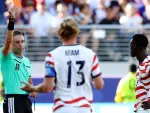 La UEFA, arremetió ⁠contra la decisión de la FIFA de suspender la sanción por ‌tarjeta roja al delantero estadounidense ⁠Folarin Balogun en el Mundial.

¡Síguenos en nuestras redes sociales para mantenerte informado!
