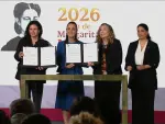 La presidenta Claudia Sheinbaum firmó la iniciativa de Ley General sobre Feminicidio, que será enviada al Congreso de la Unión con el objetivo de homologar en todo el país la definición del delito, fortalecer las investigaciones y garantizar la atención integral a las víctimas y sus familias.