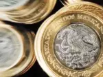 El peso avanza ante el dólar tras la publicación de cifras laborales débiles en EU que disminuyen las probabilidades de una subida de tasas de la Fed.
