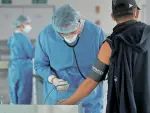 Trabajadores del Hospital General de México Dr. Eduardo Liceaga reportaron un brote de salmonela que afectó a más de cien residentes y personal médico tras consumir alimentos en las instalaciones.
