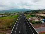 Construcción de carretera en Michoacán.