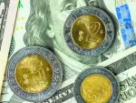 Los operadores continúan atentos a las cifras económicas en Estados Unidos, en busca de pistas sobre el futuro de la tasa de interés de la Reserva Federal.