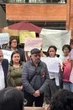 Estudiantes encararon al director general del INAH.