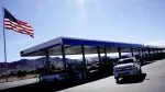 El precio promedio de la gasolina en Estados Unidos se disparó por encima de los 4 dólares por galón este martes, su nivel más alto en casi cuatro años debido a la guerra con Irán.

¡Síguenos en nuestras redes sociales para mantenerte informado!