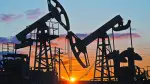 Los productos energéticos son "generalmente sensibles a las desaceleraciones económicas", y "los anuncios de aranceles fueron mucho peores de lo esperado", consideraron analistas.

Para más información del tema, visita:
https://www.eleconomista.com.mx/mercados/precios-petroleo-cierran-caida-6-aranceles-trump-20250403-753361.html 

Twitter: https://twitter.com/eleconomista   
Sitio web: https://www.eleconomista.com.mx/   
Facebook: https://www.facebook.com/ElEconomista.mx   
 
#ElEconomista#EETV
