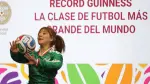 Presentación de “La Clase de Futbol más Grande del Mundo” en la Ciudad de México en busca del Récord Guinness.