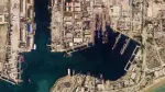 Daños en el puerto militar de Bandar Abbas, en el sur de Irán, a lo largo del estrecho de Ormuz.