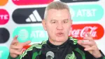 Javier Aguirre busca aún la lista definitiva