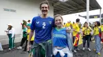Aficionados de la selección de Uzbekistán durante su partido contra Colombia en el Estadio Ciudad de México.