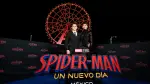El director estadounidense Destin Daniel Cretton, el actor británico Tom Holland y la actriz estadounidense Zendaya posan durante un evento para fans de la película Spider-Man: Brand New Day en la Aztlán Feria de Chapultepec, en la Ciudad de México, el 20 de julio de 2026.