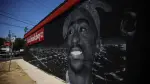Para más información del tema, visita: 
https://www.eleconomista.com.mx/arteseideas/arranca-juicio-asesinato-tupac-shakur-30-anos-20260810-827499.html 

¡Síguenos en nuestras redes sociales para mantenerte informado! 

Twitter: https://twitter.com/eleconomista 
Facebook: https://www.facebook.com/ElEconomista.mx 
Instagram: https://www.instagram.com/eleconomistamx 
LinkedIn: https://www.linkedin.com/company/el-economista/ 

#ElEconomista #EETV #ArteseIdeas