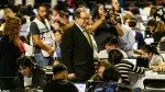 El rector de la UNAM, Leonardo Lomelí Vanegas, inspeccionó la aplicación del examen de control, de los aspirantes a la universidad en el Palacio de los Deportes.