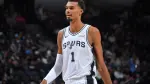Victor Wembanyama, jugador de los San Antonio Spurs, durante el partido de pretemporada de la NBA ante los Sacramento Kings en Texas, Estados Unidos.