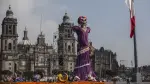 La Catrina gigante de 32 metros instalada en el Zócalo de la CDMX.