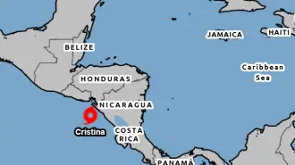 El Centro Nacional de Huracanes de Miami ubicó a Cristina frente a la costa de Centroamérica con vientos sostenidos de 75 km por hora