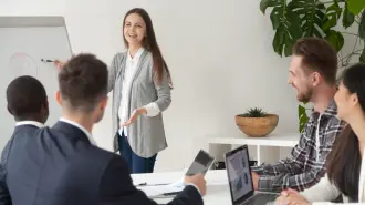 Fortalecer las habilidades y competencias de los colaboradores permite tener mayor productividad, competitividad y disminuir la rotación. 