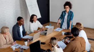 Se requiere que lideren la implementación de estas estrategias de la mano de los responsables de los departamentos de Recursos Humanos.