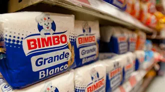 Grupo Bimbo informó este viernes que presentó una demanda contra Maple Leaf Foods y exaltos ejecutivos de la compañía canadiense, buscando más de 2,000 millones de dólares canadienses (unos 1,430 millones de dólares) por daños.

Para más información del tema, visita: https://www.eleconomista.com.mx/empresas/bimbo-demanda-canadiense-maple-leaf-foods-1-400-millones-dolares-20241129-736269.html
Twitter: https://twitter.com/eleconomista 
Sitio web: https://www.eleconomista.com.mx/ 
Facebook: https://www.facebook.com/ElEconomista.mx 

#ElEconomista #CapitalHumano #EETV