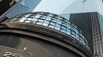 Los índices locales subieron, cortando su racha de cuatro descensos consecutivos. Sin embargo, el fuerte retroceso semanal profundizó su pérdida en el año.

Para más información del tema, visita: https://www.eleconomista.com.mx/mercados/bolsa-mexicana-corta-racha-cuatro-caidas-pierde-3-90-semana-20241220-739250.html

¡Síguenos en nuestras redes sociales para mantenerte informado!

Twitter: https://twitter.com/eleconomista 
Facebook: https://www.facebook.com/ElEconomista.mx
Instagram: https://www.instagram.com/eleconomistamx
LinkedIn: https://www.linkedin.com/company/el-economista/

#ElEconomista #EETV