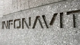Un análisis realizado por el ECUM, destaca oportunidades en el modelo de alquiler de vivienda que plantea el instituto, pero cuestiona la eficacia en la gestión de los fondos de los trabajadores

Para más información del tema, visita: https://www.eleconomista.com.mx/econohabitat/claroscuros-reforma-infonavit-arrendamiento-social-dudas-sobre-transparencia-20250214-746346.html

¡Síguenos en nuestras redes sociales para mantenerte informado!

Twitter: https://twitter.com/eleconomista 
Facebook: https://www.facebook.com/ElEconomista.mx
Instagram: https://www.instagram.com/eleconomistamx
LinkedIn: https://www.linkedin.com/company/el-economista/

#ElEconomista #EETV