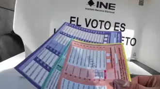 El Consejo General sí aprobó la cancelación de 17 candidaturas del Proceso Electoral Local Extraordinario.

Para más información del tema, visita: https://www.eleconomista.com.mx/politica/eleccion-judicial-2025-ine-rechazo-cancelar-registro-26-candidatos-idoneos-20250510-758470.html

¡Síguenos en nuestras redes sociales para mantenerte informado!

Twitter: https://twitter.com/eleconomista 
Facebook: https://www.facebook.com/ElEconomista.mx
Instagram: https://www.instagram.com/eleconomistamx
LinkedIn: https://www.linkedin.com/company/el-economista/

#ElEconomista #EETV