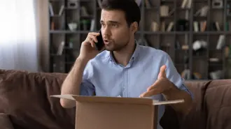 Entre las quejas más frecuentes de los consumidores se encuentra que los productos no lleguen a su destino, pero no te preocupes, porque aquí te decimos qué hacer.

Para más información del tema, visita: https://www.eleconomista.com.mx/empresas/hot-sale-2025-reclamar-llega-pedido-esto-dice-profeco-20250525-760511.html

¡Síguenos en nuestras redes sociales para mantenerte informado!

Twitter: https://twitter.com/eleconomista 
Facebook: https://www.facebook.com/ElEconomista.mx
Instagram: https://www.instagram.com/eleconomistamx
LinkedIn: https://www.linkedin.com/company/el-economista/
T

#ElEconomista #EETV
