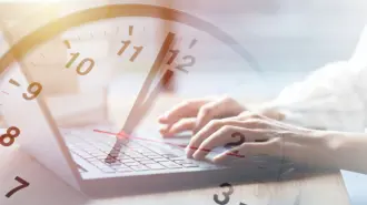 La gradualidad ha sido sólo el punto de partida para una serie de medidas propuestas para acompañar la implementación de la reducción de la jornada laboral.

Para más información del tema, visita: https://www.eleconomista.com.mx/capital-humano/jornada-laboral-40-horas-propuesto-alcanzarla-20250701-766048.html

¡Síguenos en nuestras redes sociales para mantenerte informado!

Twitter: https://twitter.com/eleconomista 
Facebook: https://www.facebook.com/ElEconomista.mx
Instagram: https://www.instagram.com/eleconomistamx
LinkedIn: https://www.linkedin.com/company/el-economista/

#ElEconomista #EETV