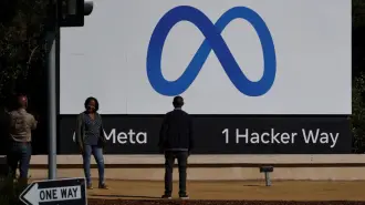 Meta, la compañía propietaria de Facebook, WhatsApp e Instagram, emitirá bonos por 25,000 millones de dólares para financiar sus inversiones en inteligencia artificial (IA).

Para más información del tema, visita: 

¡Síguenos en nuestras redes sociales para mantenerte informado!

Twitter: https://twitter.com/eleconomista 
Facebook: https://www.facebook.com/ElEconomista.mx
Instagram: https://www.instagram.com/eleconomistamx
LinkedIn: https://www.linkedin.com/company/el-economista/

#ElEconomista #EETV