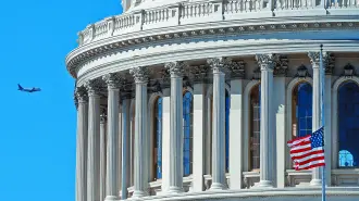 La Cámara de Representantes votará hoy por la tarde un acuerdo que restablecería el financiamiento de las agencias gubernamentales y pondría fin al cierre que comenzó el 1 de octubre.