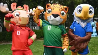 México será sede de 13 partidos del Mundial 2026 y apuesta por un modelo que combine turismo, infraestructura y eventos masivos para capitalizar el impacto económico del torneo.

Para más información del tema, visita: https://www.eleconomista.com.mx/politica/mundial-2026-dejaria-3-000-mdd-mexico-asi-busca-pais-capitalizar-turismo-deportivo-20251115-786758.html 

¡Síguenos en nuestras redes sociales para mantenerte informado!

Twitter: https://twitter.com/eleconomista 
Facebook: https://www.facebook.com/ElEconomista.mx
Instagram: https://www.instagram.com/eleconomistamx
LinkedIn: https://www.linkedin.com/company/el-economista/

#ElEconomista #Mundial2026 #Futbol