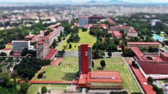 La Universidad se mantiene como la mejor a nivel nacional.

Para más información del tema, visita: https://www.eleconomista.com.mx/arteseideas/unam-destaca-tres-rankings-internacionales-20251123-787873.html 

¡Síguenos en nuestras redes sociales para mantenerte informado!

Twitter: https://twitter.com/eleconomista 
Facebook: https://www.facebook.com/ElEconomista.mx
Instagram: https://www.instagram.com/eleconomistamx
LinkedIn: https://www.linkedin.com/company/el-economista/

#ElEconomista #UNAM