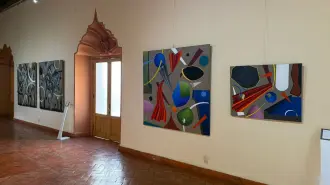 Caja Real SLP presenta "Horizonte de Eventos", la nueva exposición del artista yucateco Carlos Génova.