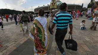 Fieles acuden a la Basílica de Guadalupe.