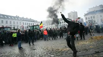 A dos días de la firma prevista en Brasil del acuerdo UE-Mercosur, los líderes europeos debatían el jueves en Bruselas si lo respaldan, en medio de la oposición de Francia, Italia y Polonia y de las protestas de miles de agricultores.

¡Síguenos en nuestras redes sociales para mantenerte informado!

Twitter: https://twitter.com/eleconomista 
Facebook: https://www.facebook.com/ElEconomista.mx
Instagram: https://www.instagram.com/eleconomistamx
LinkedIn: https://www.linkedin.com/company/el-economista/

#ElEconomista #EETV