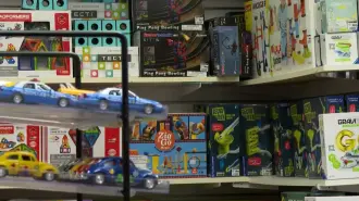 El escenario es un efecto inflacionario ya que el alza en el precio del juguete chino también empuja hacia arriba el precio del juguete nacional.

Para más información del tema, visita: https://www.eleconomista.com.mx/empresas/juguetes-chinos-suben-50-nuevos-aranceles-anpec-20260104-793697.html

¡Síguenos en nuestras redes sociales para mantenerte informado!

Twitter: https://twitter.com/eleconomista 
Facebook: https://www.facebook.com/ElEconomista.mx
Instagram: https://www.instagram.com/eleconomistamx
LinkedIn: https://www.linkedin.com/company/el-economista/
T

#ElEconomista #EETV