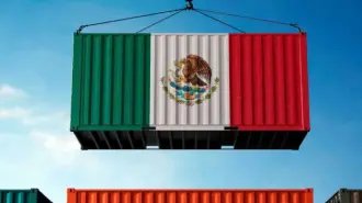 Las exportaciones de productos de México a Estados Unidos, así como el superávit mexicano en la balanza comercial de ambos países, batieron récords en octubre de 2025, informó este jueves la Oficina del Censo. 

Para más información del tema, visita: https://www.eleconomista.com.mx/empresas/exportaciones-superavit-mexico-estados-unidos-baten-records-octubre-20260108-794376.html 

¡Síguenos en nuestras redes sociales para mantenerte informado! 

Twitter: https://twitter.com/eleconomista 
Facebook: https://www.facebook.com/ElEconomista.mx 
Instagram: https://www.instagram.com/eleconomistamx 
LinkedIn: https://www.linkedin.com/company/el-economista/ 

#ElEconomista #Exportaciones
