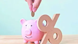 La Consar destacó que el Sistema de Ahorro para el Retiro registró en 2025 uno de sus desempeños más sólidos, con plusvalías por 1.14 billones de pesos, la primera vez en los 28 años de existencia del Sistema que los rendimientos superan el billón de pesos.

Para más información del tema, visita: https://www.eleconomista.com.mx/sectorfinanciero/recursos-administrados-afores-pasaron-20-24-pib-ano-20260115-795518.html

¡Síguenos en nuestras redes sociales para mantenerte informado!

Twitter: https://twitter.com/eleconomista 
Facebook: https://www.facebook.com/ElEconomista.mx
Instagram: https://www.instagram.com/eleconomistamx
LinkedIn: https://www.linkedin.com/company/el-economista/

#ElEconomista #Afores