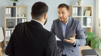 Implementar una medida de prevención ante conflictos entre los socios ayuda a evitar problemas legales y mantener la operación.