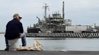 Mexico's Navy ship Isla Holbox is loaded with humanitarian aid, including food and other basic supplies, bound for Cuba, at a port in Veracruz, Mexico, February 6, 2026. REUTERS/Yahir Ceballos