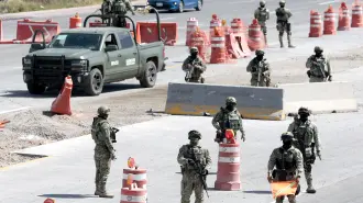 Violencia tras operativo contra líder criminal provoca cierres carreteros, operativos federales y suspensión de actividades en múltiples estados del país.