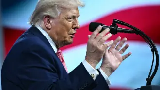 "Estamos negociando ahora, y sería fantástico si pudiéramos hacer algo, pero tienen que abrir" el estrecho de Ormuz, dijo Trump.

Para más información del tema, visita: https://www.eleconomista.com.mx/internacionales/estrecho-trump-mandatario-confunde-paso-ormuz-condiciona-paz-iran-20260327-806292.html

¡Síguenos en nuestras redes sociales para mantenerte informado!

Twitter: https://twitter.com/eleconomista 
Facebook: https://www.facebook.com/ElEconomista.mx
Instagram: https://www.instagram.com/eleconomistamx
LinkedIn: https://www.linkedin.com/company/el-economista/

#ElEconomista #Trump