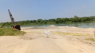 Extracción ilícita de arena en los ríos de Tabasco.