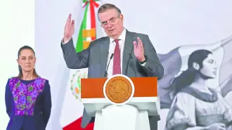 El titular de la Secretaría de Economía informó que el sector privado tendrá una participación directa en este segundo encuentro; el titular de la USTR estará en nuestro país el lunes.

Para más información del tema, visita: 
https://www.eleconomista.com.mx/empresas/t-mec-ebrard-greer-encabezaran-segunda-ronda-negociaciones-20260417-809184.html

¡Síguenos en nuestras redes sociales para mantenerte informado! 

Twitter: https://twitter.com/eleconomista 
Facebook: https://www.facebook.com/ElEconomista.mx 
Instagram: https://www.instagram.com/eleconomistamx 
LinkedIn: https://www.linkedin.com/company/el-economista/ 

#ElEconomista #EETV #Empresas