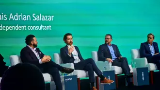 Nicolas Girard, al centro de la imagen, participó en un foro de la GSMA. Foto EE: Nicolás Lucas.