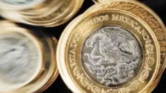 La divisa local recuperó terreno, después del fuerte repunte observado ayer en los bonos del Tesoro, mientras los inversionistas confirmaban la preocupación de la Fed por la inflación con sus minutas.

Para más información del tema, visita: https://www.eleconomista.com.mx/mercados/precio-dolar-hoy-20-mayo-2026-cuanto-cerro-20260520-814541.html

¡Síguenos en nuestras redes sociales para mantenerte informado!

Twitter: https://twitter.com/eleconomista 
Facebook: https://www.facebook.com/ElEconomista.mx
Instagram: https://www.instagram.com/eleconomistamx
LinkedIn: https://www.linkedin.com/company/el-economista/

#ElEconomista #TipodeCambio