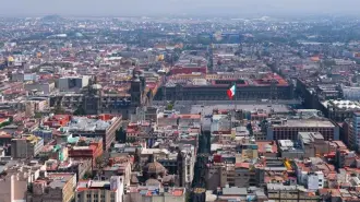 Luego de un tercer trimestre de contracción, la economía mexicana podría tener un mejor segundo trimestre este año, de acuerdo con la última lectura del Sistema de Indicadores Cíclicos (SIC) elaborado por el Inegi.

Para más información del tema, visita: https://www.eleconomista.com.mx/economia/economia-mexicana-continua-dando-senales-dinamismo-indicadores-ciclicos-20260603-816675.html

¡Síguenos en nuestras redes sociales para mantenerte informado!

#ElEconomista #Economía #INEGI